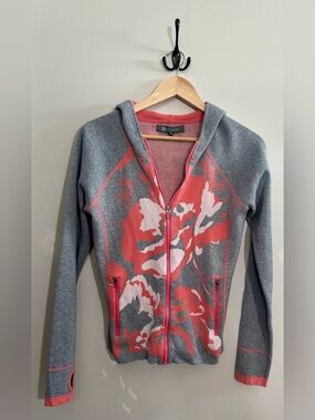 Title Nine Mobetta 70 Full Zip Athletic Hoodie Size 6